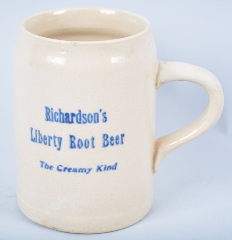 Richardson's Root Beer Mug, Rochester, NY: Book # Mug-102, 1879-1950, 5", Touch up to handle and rim, nice color and logo, - Very Good