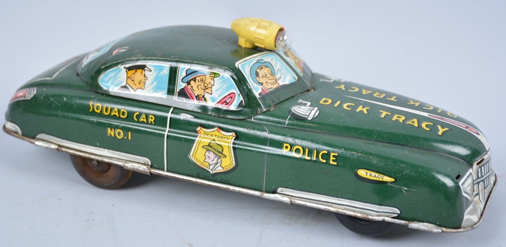 MARX Tin Windup DICK TRACY SQUAD CAR: All original with scratching. Very Good