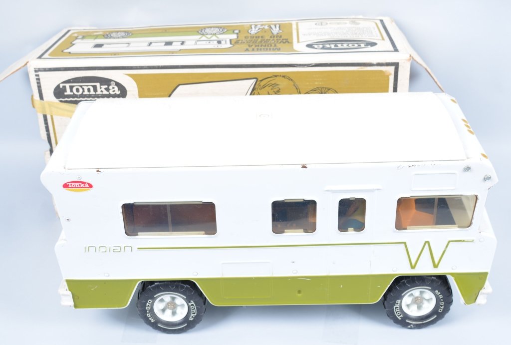 TONKA Pressed Steel WINNEBAGO MOTOR HOME w/Box: All original with great detail. 24" Long. With Box. Excellent