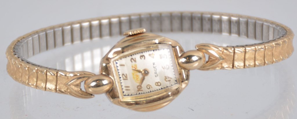 1950s Gruen Ladies 10k GF Coca Cola Watch: Very unusual ladies watch. Very nice desing with Coca Cola on face. Works. Excellent