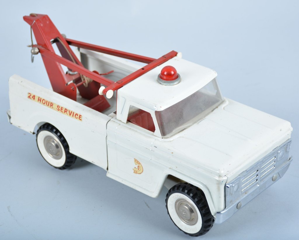 Structo Pressed Steel WRECKER TOW TRUCK: All original and complete. 13" Long. Very Good-Excellent