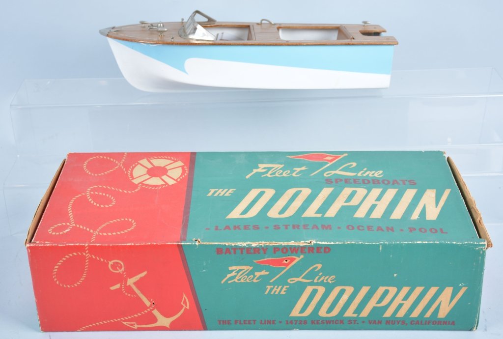 Fleet Line DOLPHIN WOODEN BOAT w/Box: All original and Great Condition. Comes with original box