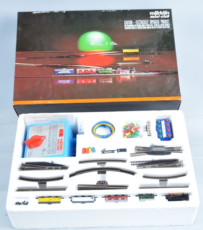 Marklin Mini-Club #8160 TRAIN SET w/Box: Completre set in never ran condition. With Box. Near Mint