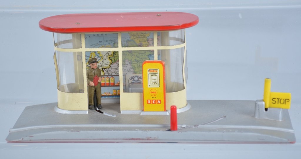 Schuco SHELL GAS STATION: Nice Schuco toy with Shell Cas Pump and attendent. Excellent