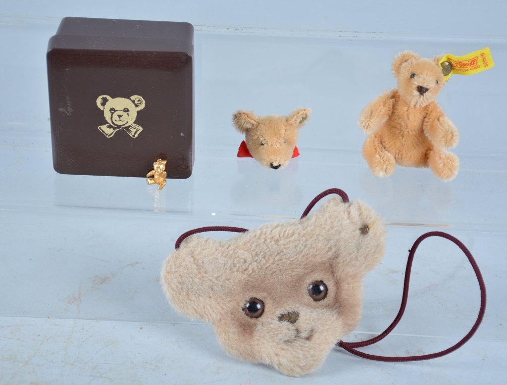 Lot of 4 STEIFF BEAR ITEMS: Nice lotr includes Bear Purse, Bear Face Pin, Steiff Bear Gold Pendant in Box, and Mini Bear. Excellent
