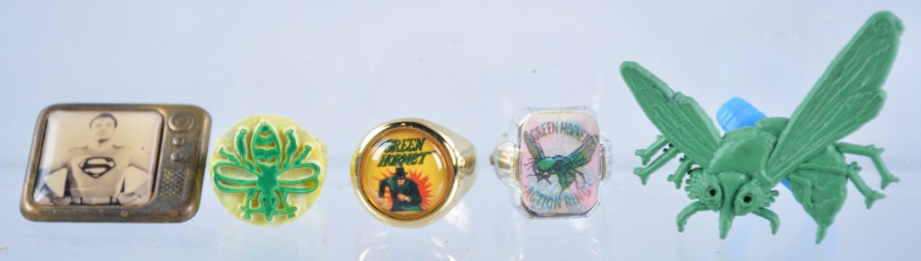 Lot of 5 GREEN HORNET and SUPERMAN PREMUIMS RINGS: Lot includes 4 diffferent Green Hornet Rings including Flicker Ring, 2 different plastic Hornet Rings, and Gold metal Green Hornet Ring. Also included Superman TV Pin. Excellent