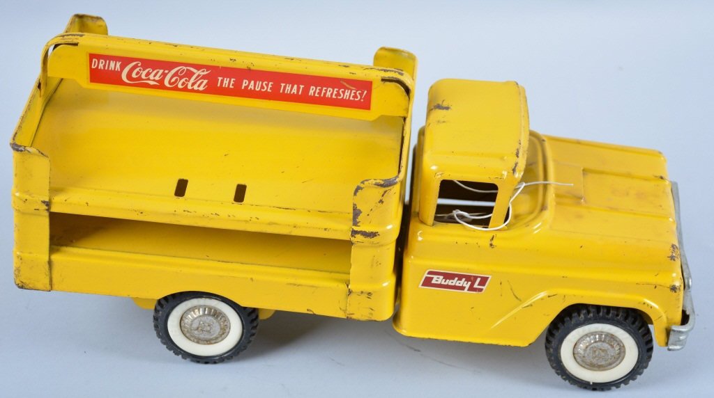 BUDDY L Pressed Steel COCA COLA TRUCK: Excellent looking Coca Cola Delivery Truck made by Buddy L. All original with nice decals. Measures 15" long. Nice paint with some scratches. Very Good
