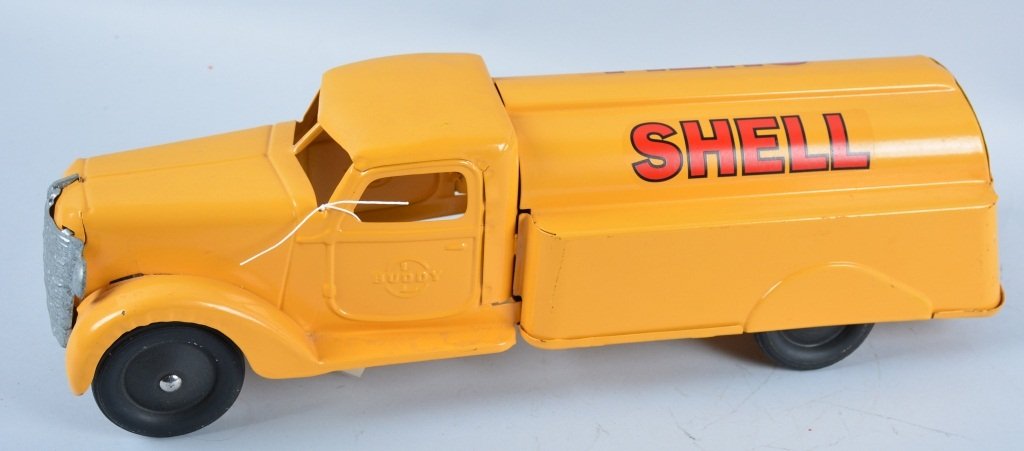 BUDDY L Pressed Steel SHELL GASOLINE TANK TRUCK: Nicely restored early Buddy L Tank Truck. Truck measures 21" long. Well painted in Shell Gasoline colors with nice Shell decals on tank. Excellent
