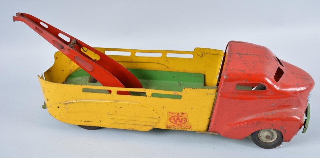 WYANDOTTE Pressed Steel OFFICIAL SERVICE TOW TRUCK: Very large and impressive Wyandotte Tow Truck. All original and measures 22" long. Great colors. May clean to higher grade. Very Good