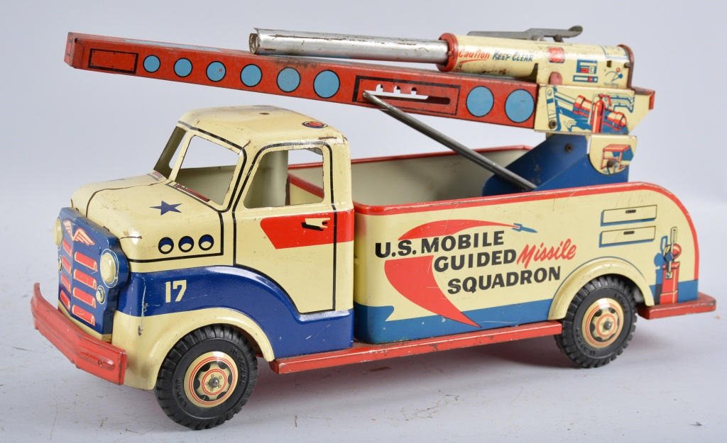 MARX Pressed Steel US MOBILE GUIDED MISSILE TRUCK: Excellent Marx Truck. All original and measures 18" long. Truck has great color and graphics. Some scratching. Missing missile. Very Good