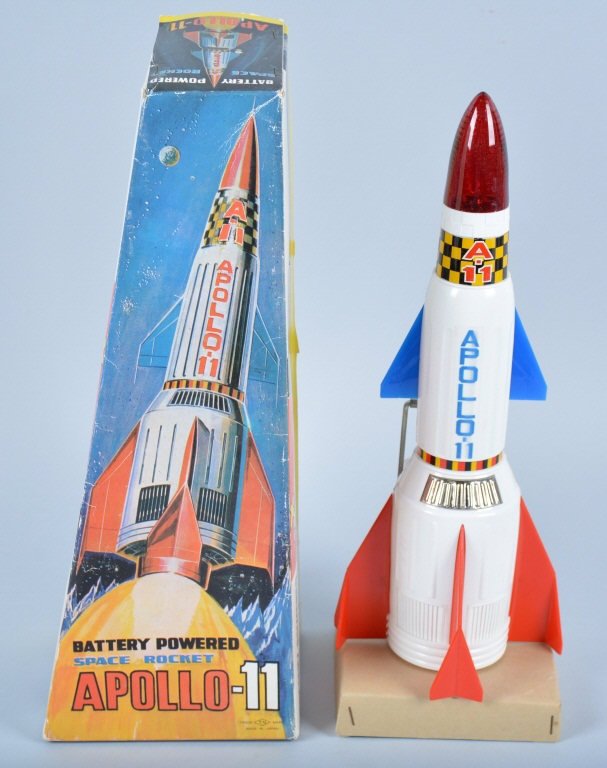 TN Battery Op APOLLO-11 SPACE ROCKET w/BOX: Excellent looking Apollo-11 Rocket made in Japan. Great details and action. With original box. Excellent