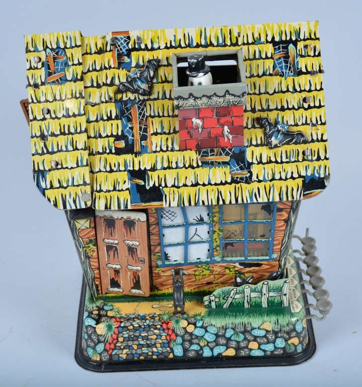 MARX Battery Op HOOTIN HOLLOW HAUNTED HOUSE: Very hard to find Marx Battery Operated Haunted House. Excellent colors and details. All original and complete. All the functions work good. A very hard piece to find working and in this condition. Ex