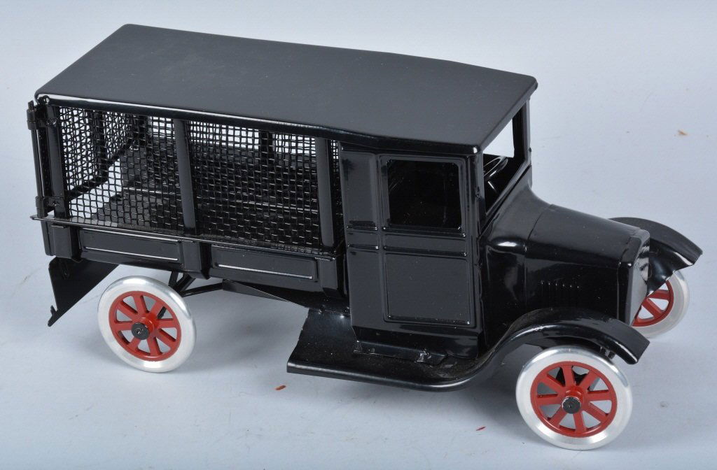 COWDREY Pressed Steel BUDDY L FLIVVER HUCKSTER: Excellent Cowdrey Buddy L Flivver Huckster. All original and in excellent shape. Paint is beautiful. Measures 14" long. Near Mint