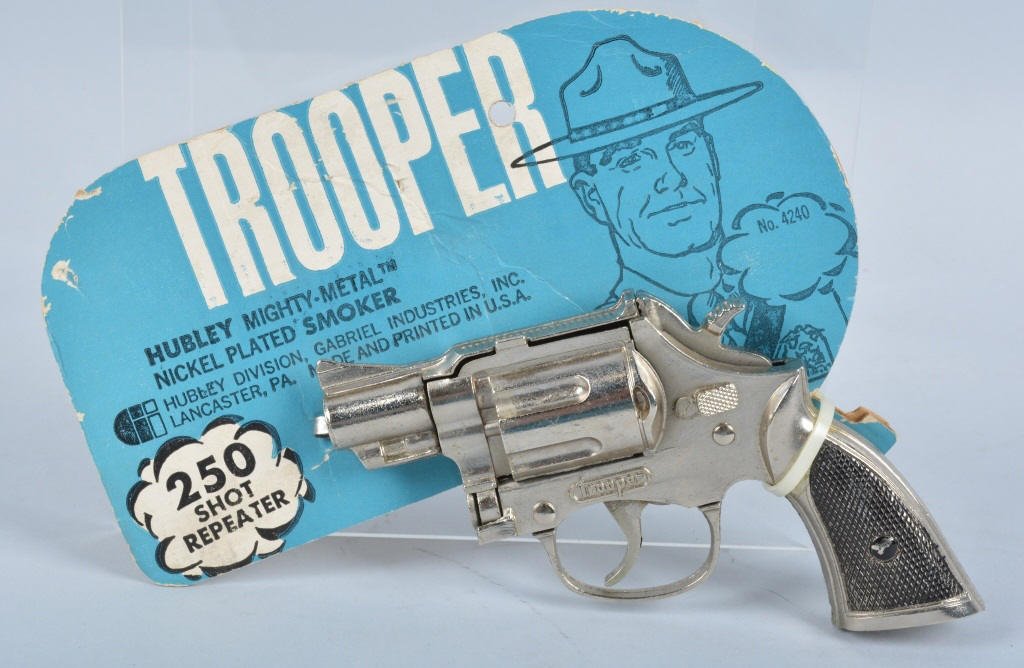 HUBLEY TROOPER CAP GUN moc: New Old Stock sealed on Card. Prov. Hubley Archive