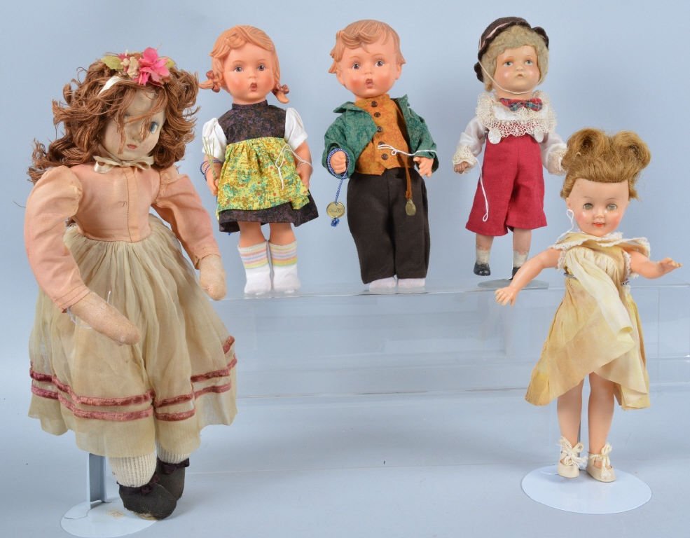 Lot of 5 Vintage Dolls, Shirley Temple, Goebel: Nice lot with a Ideal ST-12 Shirley Temple, 2 Goebel dolls, and more. Largest is 15". Very Good-Excellent