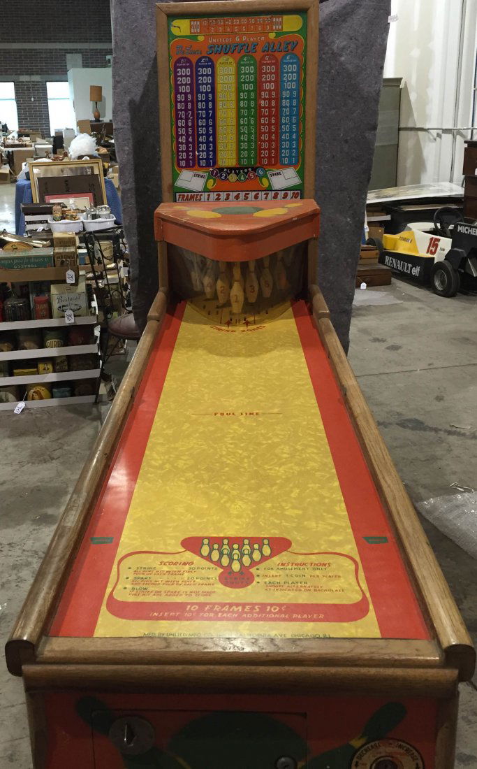 United Mfg. DELUXE SHUFFLE ALLEY Bowling Machine