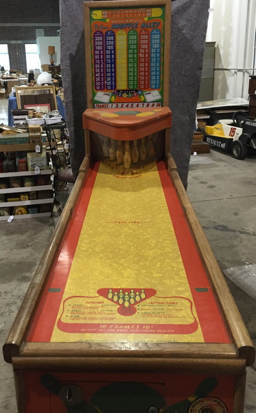 United Mfg. Deluxe Shuffle Alley Bowling Machine