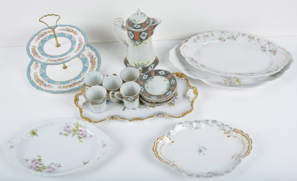 Lot of BEAUTIFUL CHINA SERVING PIECES (1 of 6)