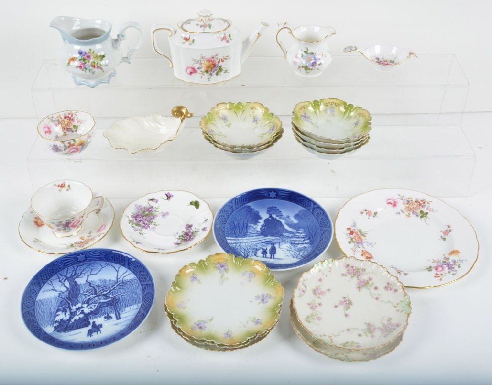 Lot of VINTAGE CHINA ITEMS (1 of 5)