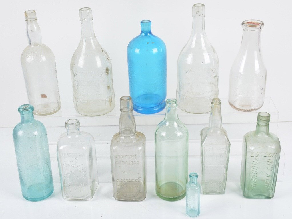 Lot of ANTIQUE BOTTLES (1 of 7)