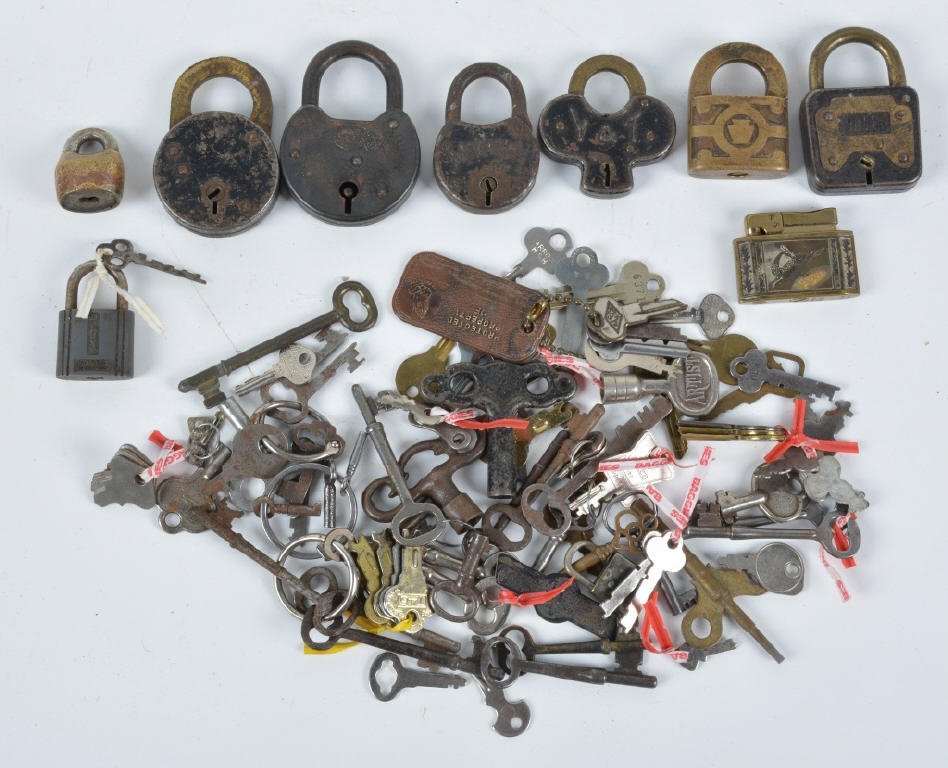 Lot of ANTIQUE LOCKS & SKELETON KEYS (1 of 3)