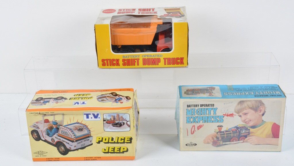 Lot of 3 Vintage BATTERY OP TOYS w/ BOXES (1 of 8)