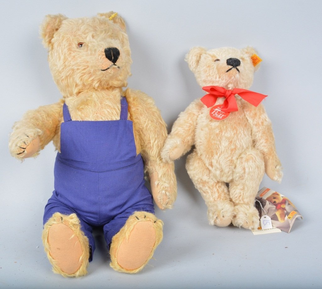 Lot of 2 Steiff Bears (1 of 3)