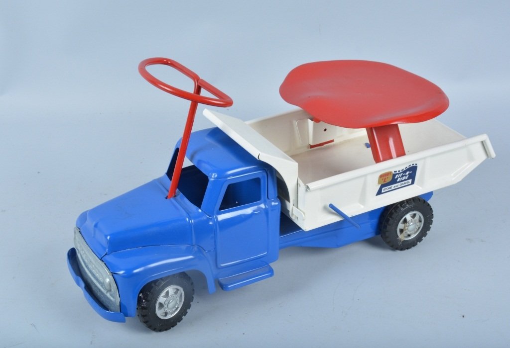 Buddy L Sit & Ride Dump Truck, 1950's (1 of 5)