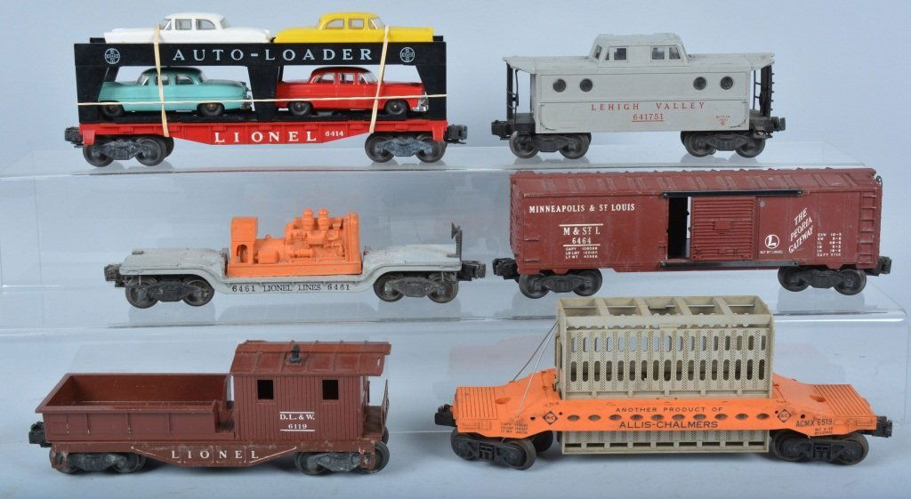 Lot of 6 LIONEL TRAIN CARS (1 of 3)