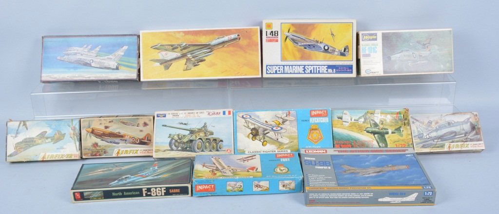 Lot of 13 Vintage Model Kits, Unbuilt (1 of 5)