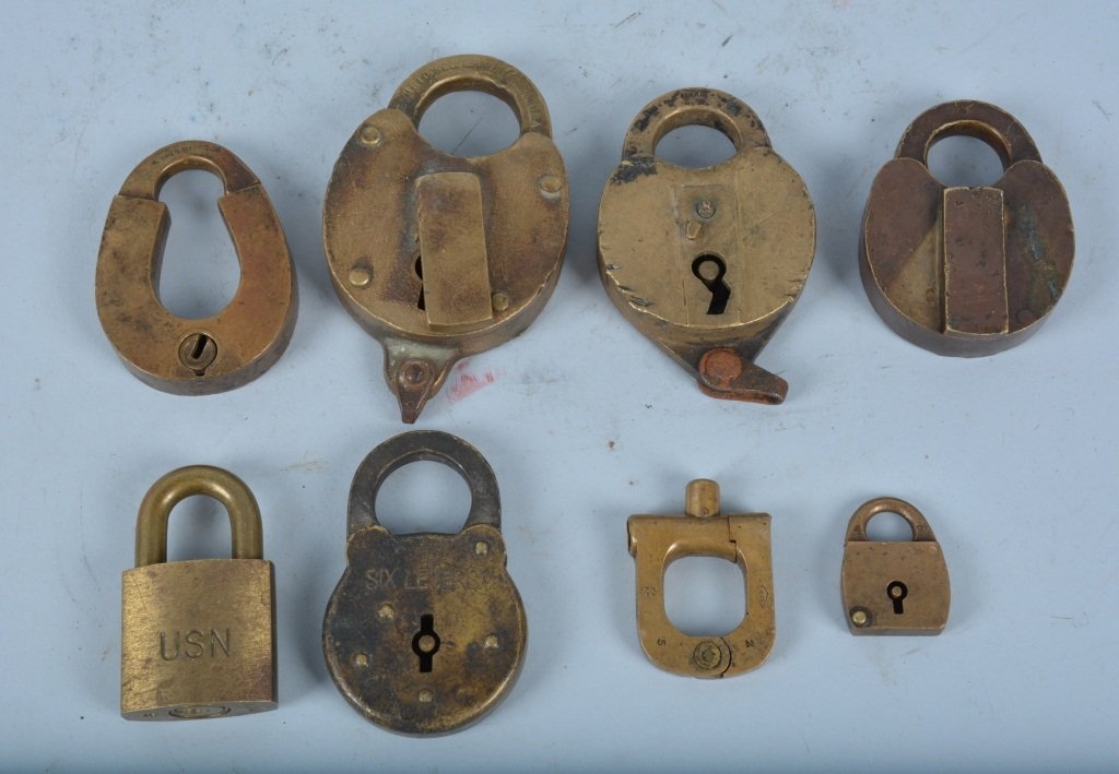 L0t of 8 Brass Padlocks, Vintage (1 of 5)