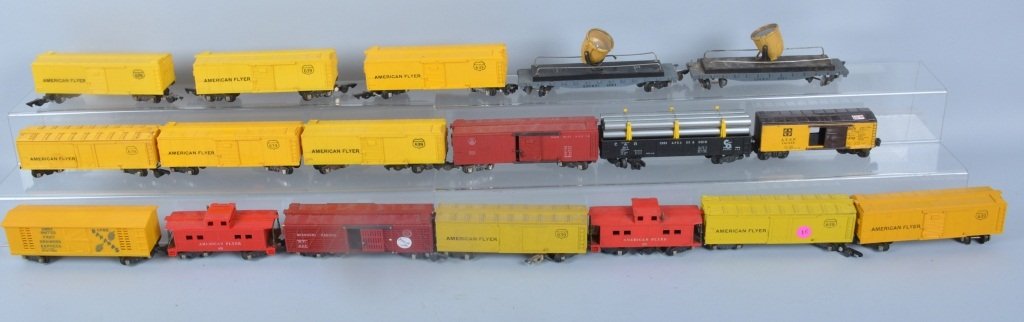 Large Lot of American Flyer Train Cars (1 of 2)