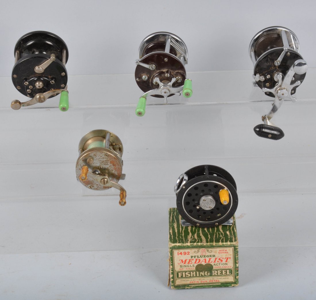 Lot of 5 Vintage Fishing Reels (1 of 4)