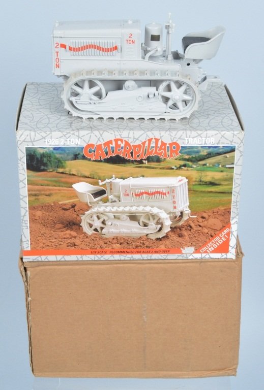 ERTL 1926 2-Ton Caterpillar Tractor, nib: ERTL 1/16 scale tractor from National Toy Truck and Construction show, in box, Near Mint