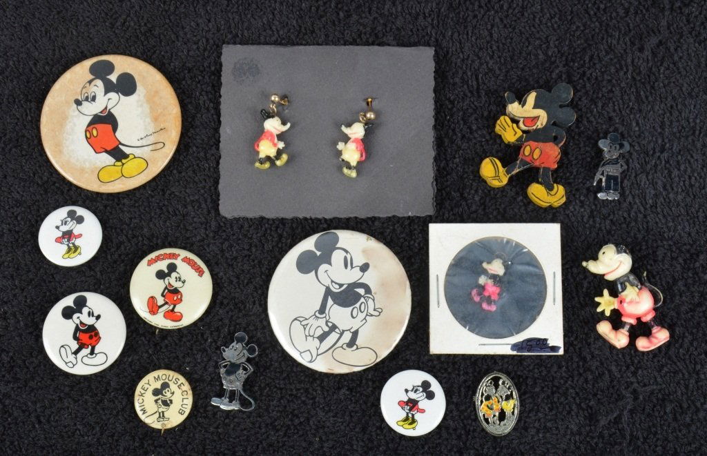 Lot of EARLY MICKEY MOUSE PINS & BUTTONS (1 of 5)