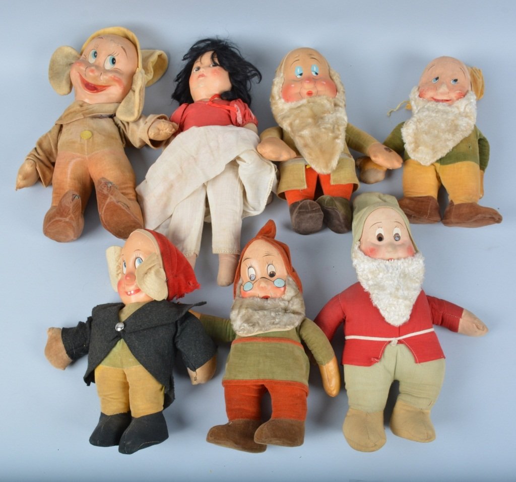 KNICKERBOCKER SNOW WHITE & DWARFS DOLLS (1 of 7)