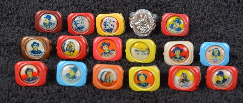 Lot of 17 RIN TIN TIN PREMIUM RINGS (1 of 5)