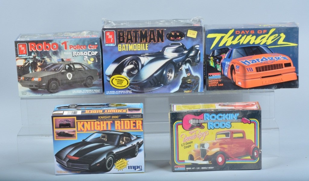 Lot of 5 VINTAGE MODEL KITS (1 of 1)