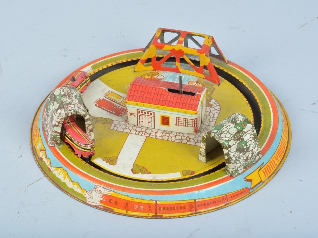 MARX Tin Windup HONEYMOON EXPRESS (1 of 3)