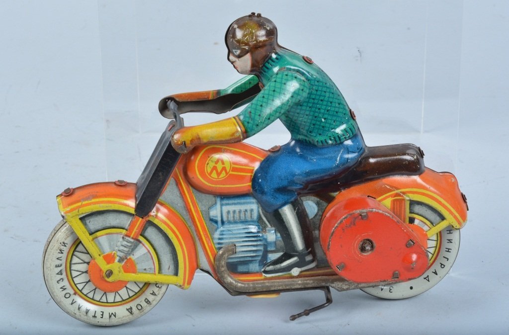 RUSSIAN Tin Windup MOTORCYCLE (1 of 2)