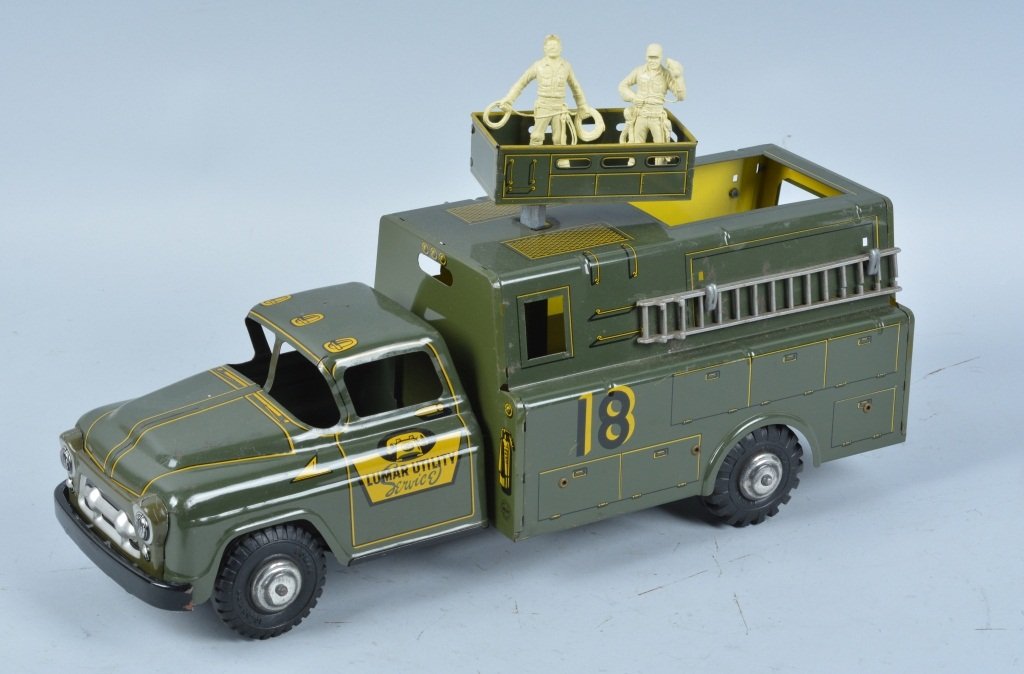 MARX Pressed Steel LUMAR UTILITY SERVICE TRUCK (1 of 5)