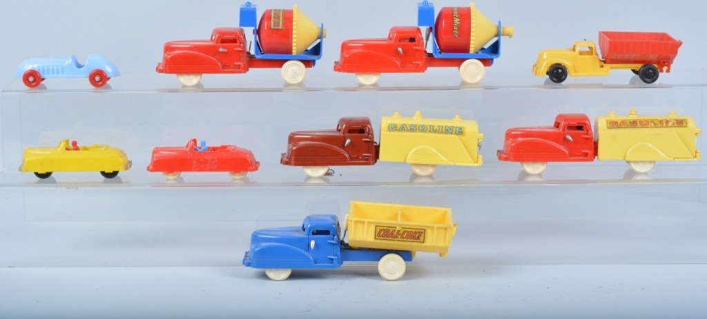 Lot of RENWALL Plastic TRUCKS (1 of 6)
