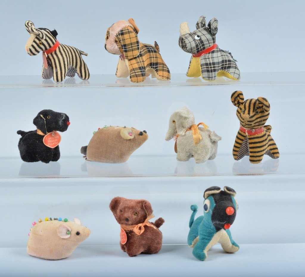 10 VINTAGE FIGURAL PLUSH TAPE MEASURES: Nice lot includes Rhino, Dogs, Zebra, Bear, Elephant, and More. Very Good-Excellent