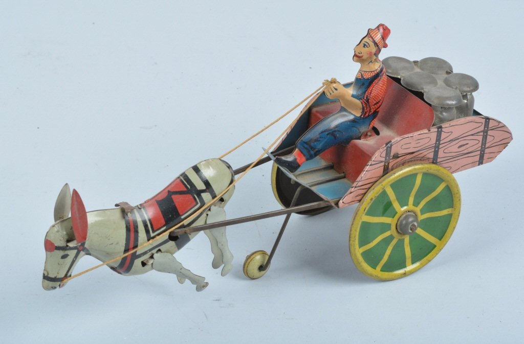 MARX Tin Windup MILK WAGON (1 of 3)