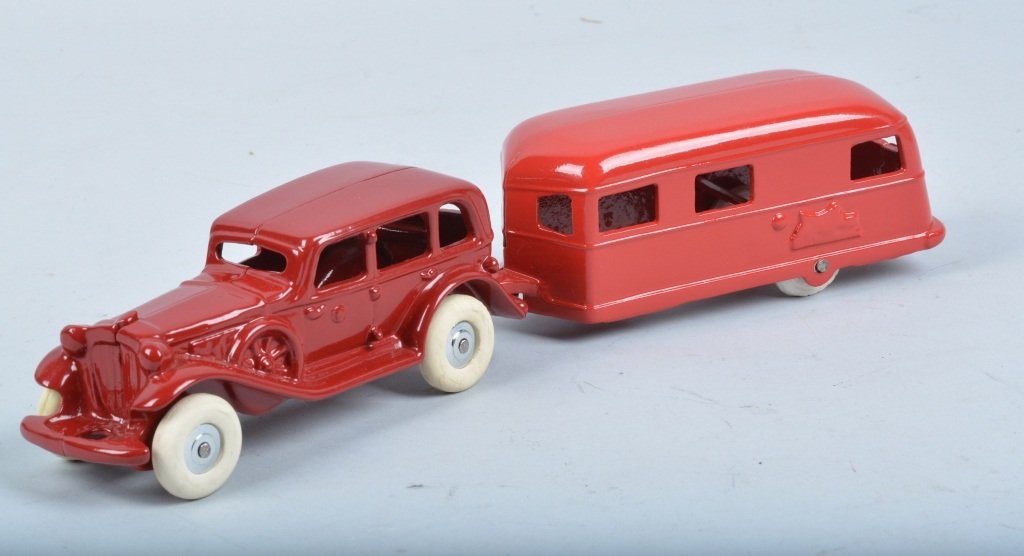 AC WILLIAMS Cast Iron SEDAN & TRAILER (1 of 3)