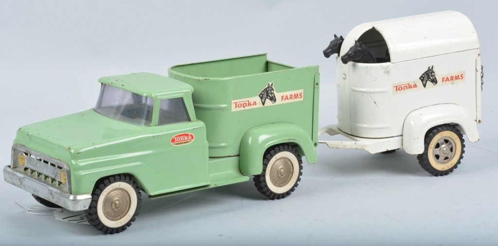 TONKA Pressed Steel HORSE FARM TRUCK & TRAILER (1 of 5)