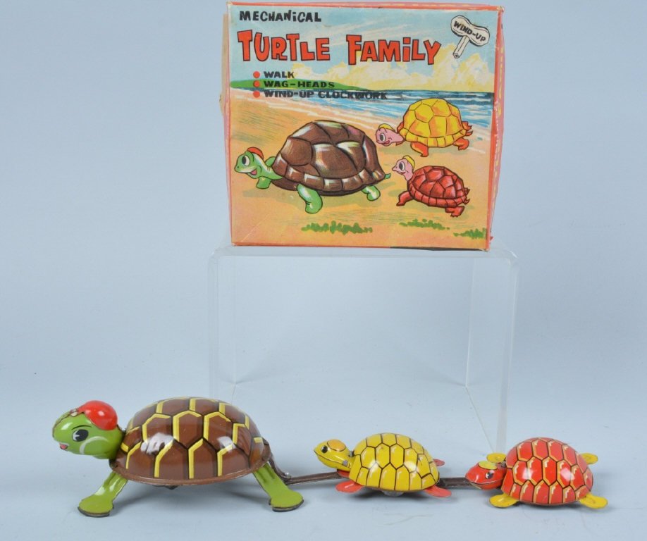 JAPAN Tin Windup TURTLE FAMILY w/ BOX (1 of 6)