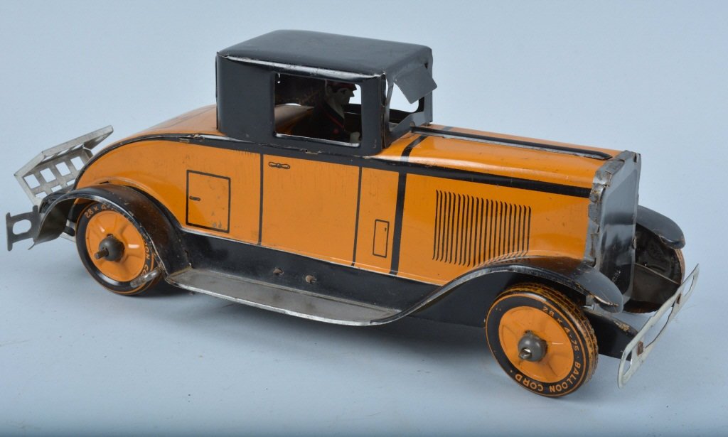 MARX Tin Windup CADILLAC ROADSTER (1 of 6)