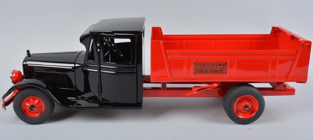 BUDDY L Pressed Steel JUNIOR DUMP TRUCK (1 of 4)