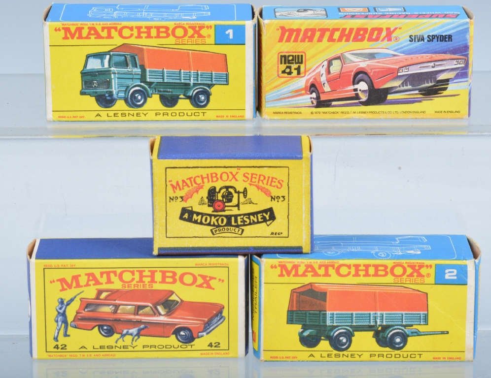 Lot of 5 1960s MATCHBOX CARS w/ BOX (1 of 3)